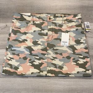 Kensie Jeans Camo Mini skirt